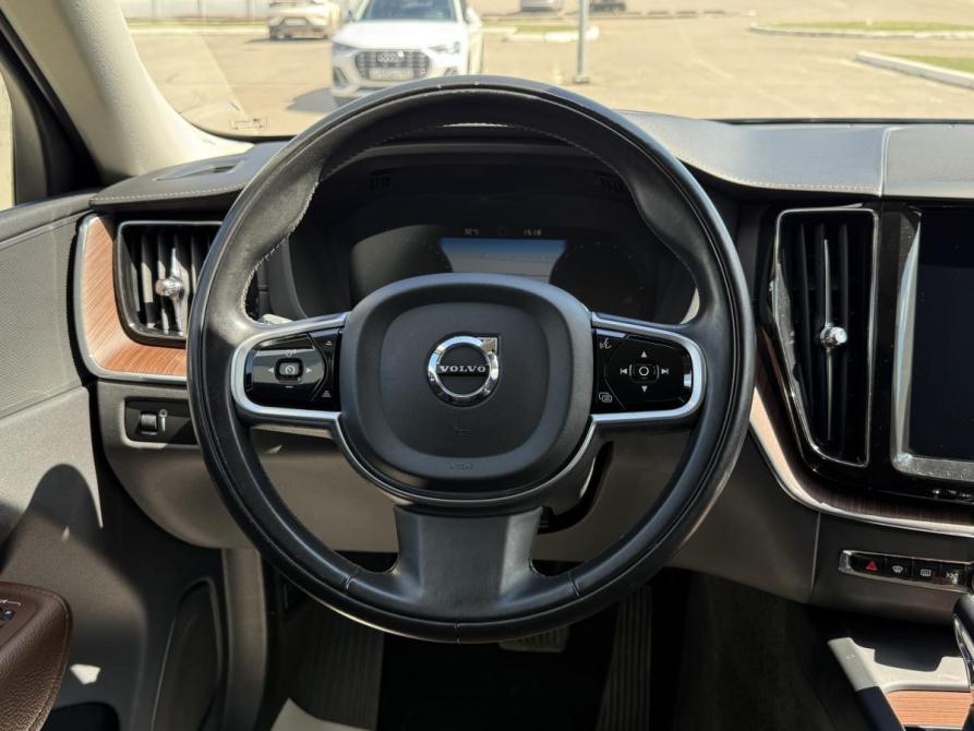 Volvo XC60 II Саратов  - изображение 10
