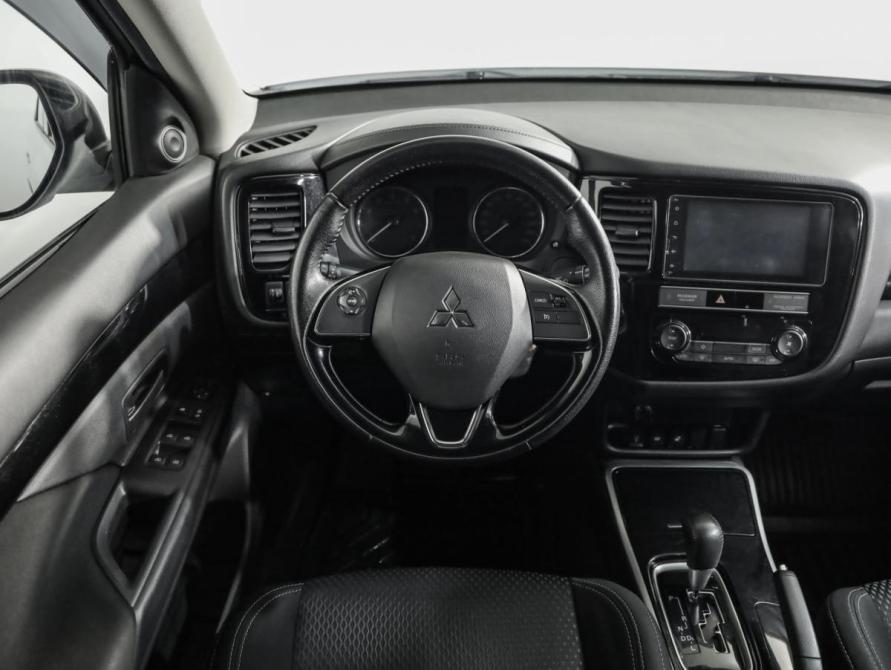 Mitsubishi Outlander III Рестайлинг 3 Санкт-Петербург  - изображение 11