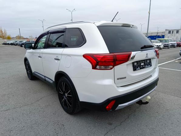 Mitsubishi Outlander III Рестайлинг 2 с пробегом 2016 года, цена 1 849 995 рублей, 168730 км, внедорожник, Автокод Объявления