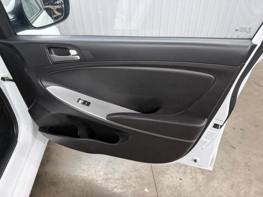 Hyundai Solaris I Рестайлинг Краснодар  - изображение 19