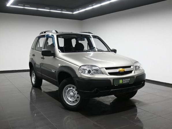 Chevrolet Niva I Рестайлинг с пробегом 2011 года, цена 695 000 рублей, 53533 км, внедорожник, Автокод Объявления