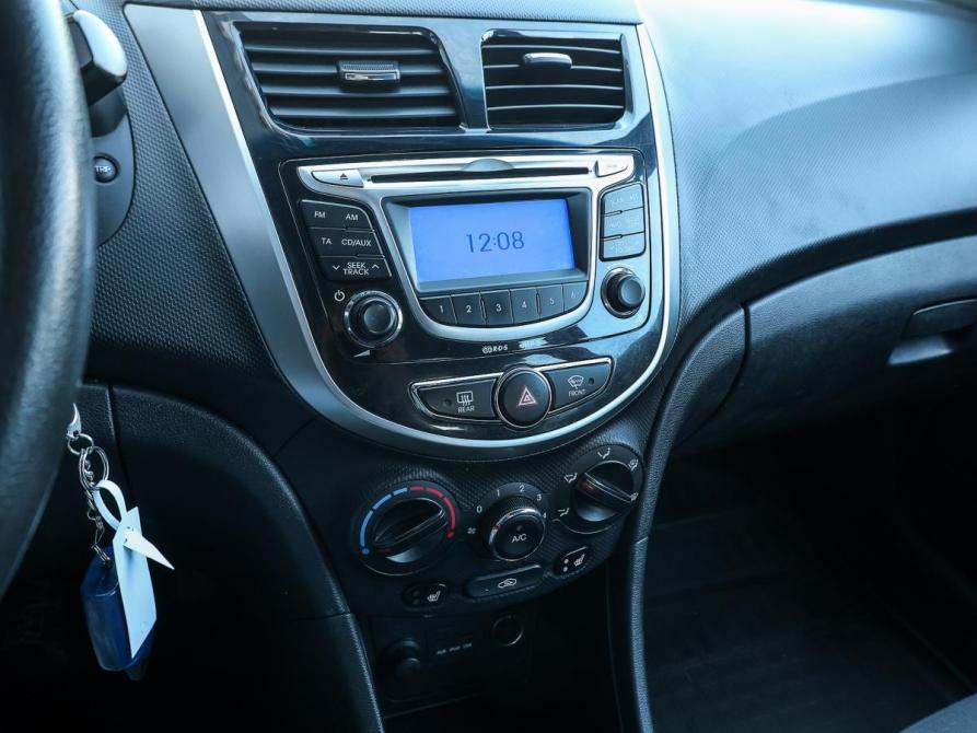 Hyundai Solaris I Москва  - изображение 17