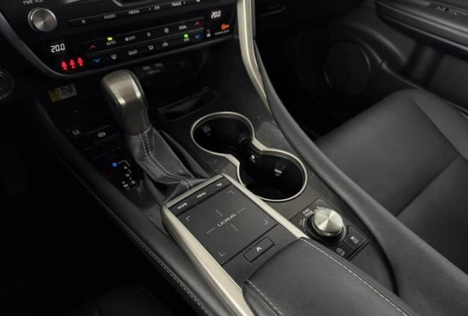 Lexus RX IV Рестайлинг с пробегом 2020 года, цена 5 590 000 рублей, 68621 км, внедорожник, Автокод Объявления
