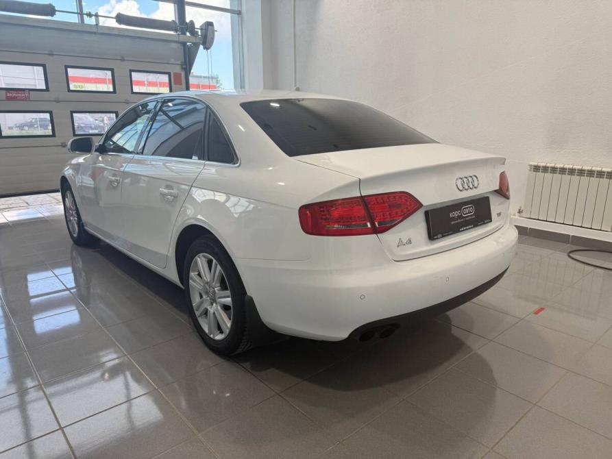 Audi A4 IV (B8) Орел  - изображение 4