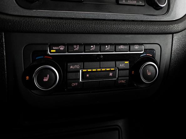 Volkswagen Tiguan I Рестайлинг с пробегом 2012 года, цена 949 000 рублей, 224340 км, внедорожник, Автокод Объявления