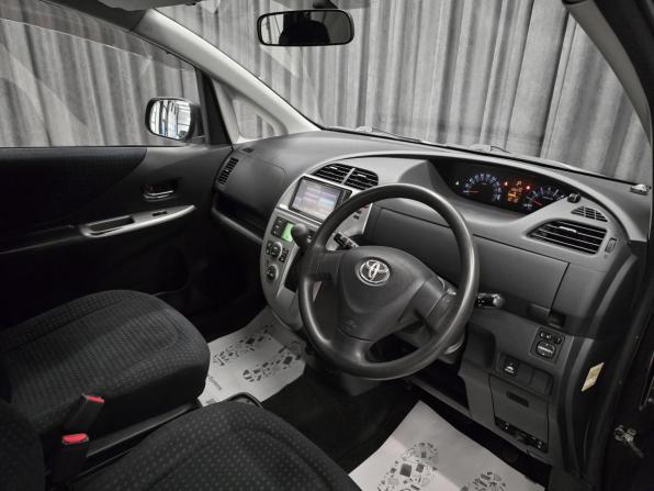 Toyota Ractis I с пробегом 2010 года, цена 815 000 рублей, 128336 км, хэтчбек, Автокод Объявления