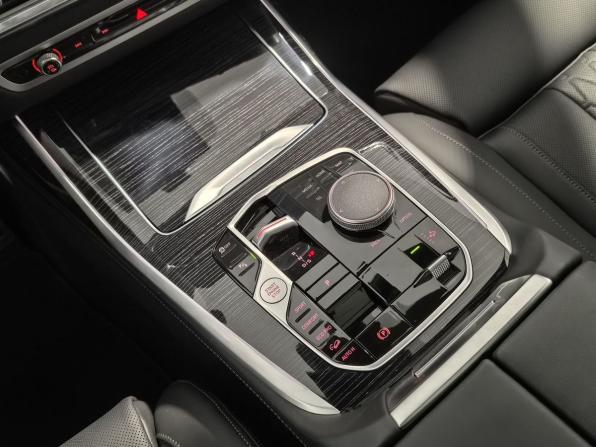 BMW X7 I (G07) Рестайлинг с пробегом 2025 года, цена 16 480 000 рублей, 4131 км, внедорожник, Автокод Объявления