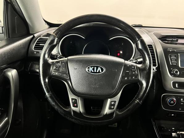 Kia Sorento II Рестайлинг с пробегом 2017 года, цена 1 955 000 рублей, 174850 км, внедорожник, Автокод Объявления