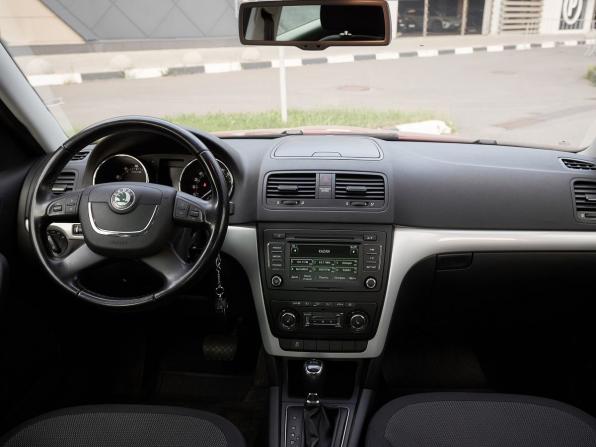 Skoda Yeti I с пробегом 2013 года, цена 1 039 000 рублей, 110073 км, внедорожник, Автокод Объявления