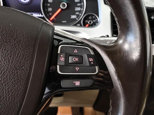 Volkswagen Touareg II с пробегом 2011 года, цена 2 440 500 рублей, 254000 км, внедорожник, Автокод Объявления