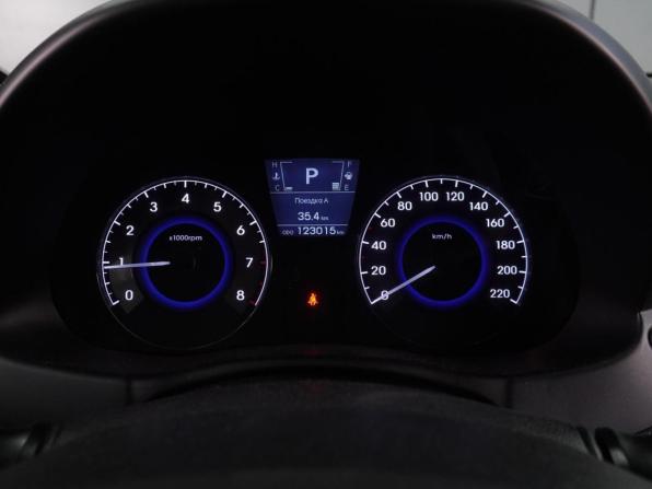Hyundai Solaris I с пробегом 2013 года, цена 987 000 рублей, 123015 км, седан, Автокод Объявления