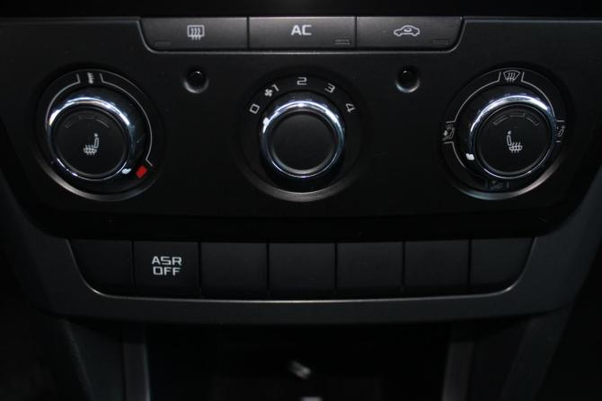 Skoda Yeti I с пробегом 2012 года, цена 625 000 рублей, 248279 км, внедорожник, Автокод Объявления