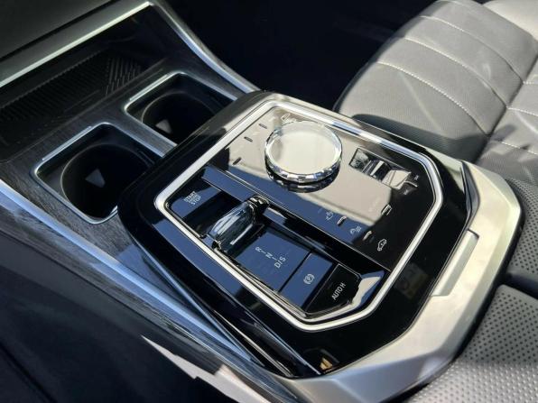 BMW 7 серии VII (G70) с пробегом 2025 года, цена 14 150 000 рублей, 10950 км, седан, Автокод Объявления