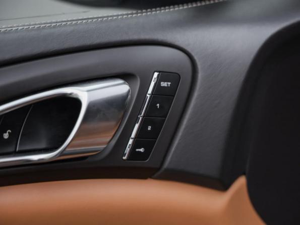Porsche Cayenne II Рестайлинг (958) с пробегом 2015 года, цена 4 949 505 рублей, 169609 км, внедорожник, Автокод Объявления