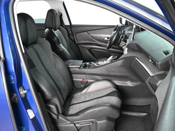 Peugeot 3008 II с пробегом 2018 года, цена 1 720 000 рублей, 149372 км, внедорожник, Автокод Объявления