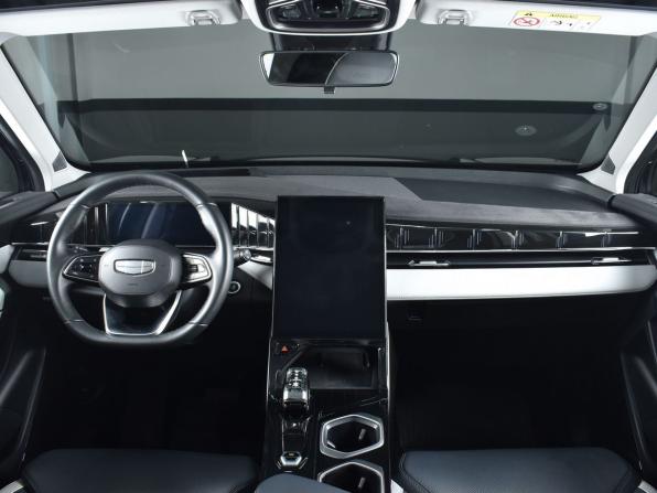 Geely Atlas II с пробегом 2024 года, цена 2 299 999 рублей, 103937 км, внедорожник, Автокод Объявления