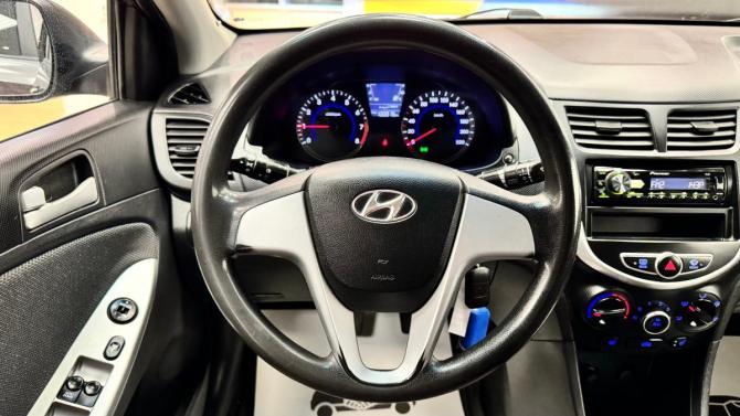 Hyundai Solaris I с пробегом 2011 года, цена 625 000 рублей, 130915 км, седан, Автокод Объявления
