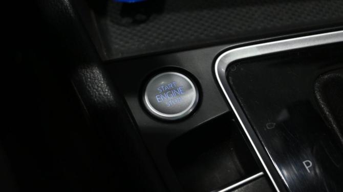 Volkswagen Jetta VII с пробегом 2020 года, цена 1 595 000 рублей, 83537 км, седан, Автокод Объявления