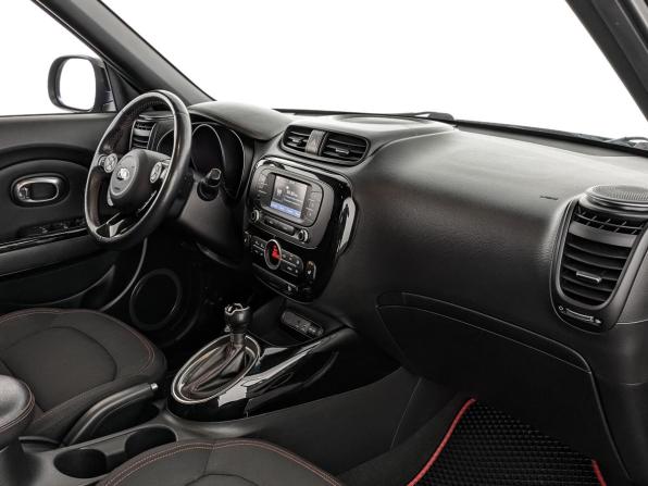 Kia Soul II Рестайлинг с пробегом 2018 года, цена 1 670 000 рублей, 77500 км, хэтчбек, Автокод Объявления