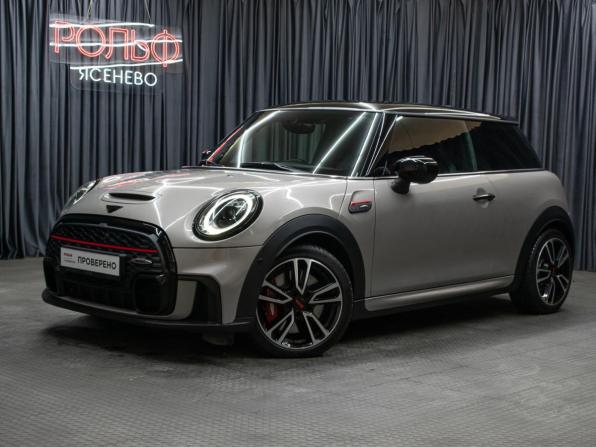 Mini Hatch III (F55/F56) Рестайлинг 2 с пробегом 2021 года, цена 4 149 000 рублей, 5607 км, хэтчбек, Автокод Объявления