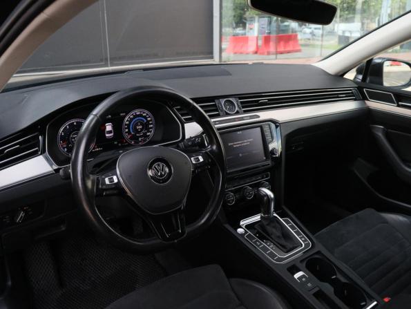 Volkswagen Passat B8 с пробегом 2015 года, цена 1 599 000 рублей, 174617 км, седан, Автокод Объявления