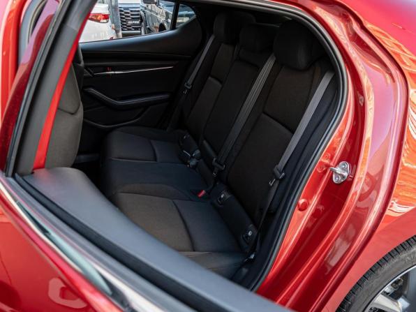 Mazda 3 IV (BP) с пробегом 2019 года, цена 1 770 000 рублей, 65897 км, хэтчбек, Автокод Объявления