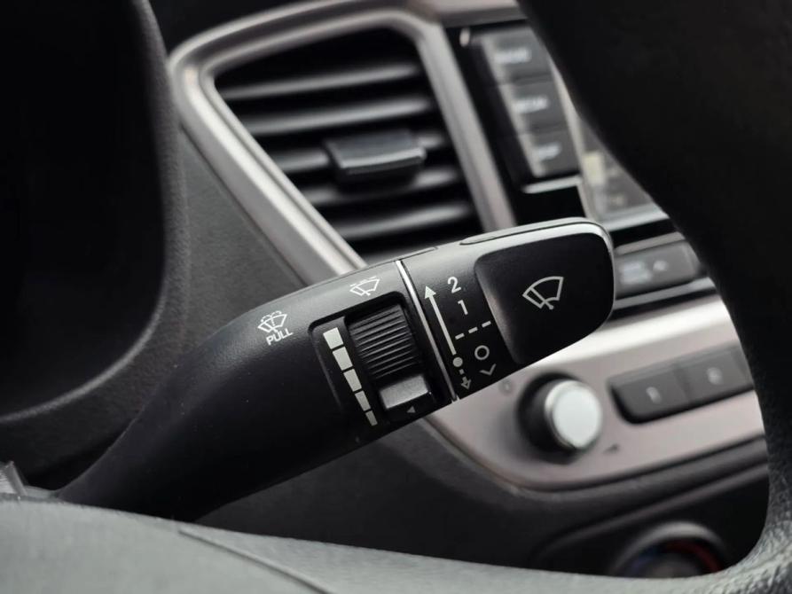 Hyundai Solaris II Санкт-Петербург  - изображение 11