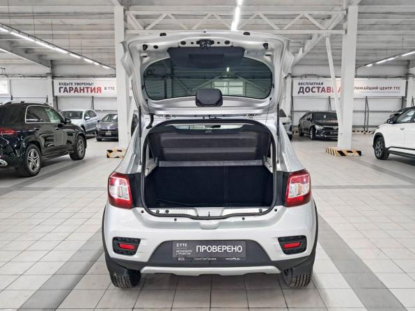 Renault Sandero II с пробегом 2015 года, цена 805 000 рублей, 116370 км, хэтчбек, Автокод Объявления