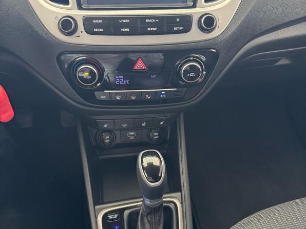 Hyundai Solaris II с пробегом 2019 года, цена 1 249 000 рублей, 101233 км, седан, Автокод Объявления