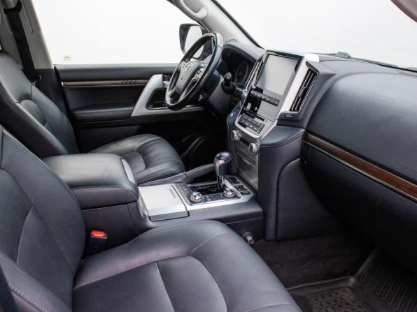 Toyota Land Cruiser 200 Series Рестайлинг 2 с пробегом 2020 года, цена 7 488 000 рублей, 115350 км, внедорожник, Автокод Объявления