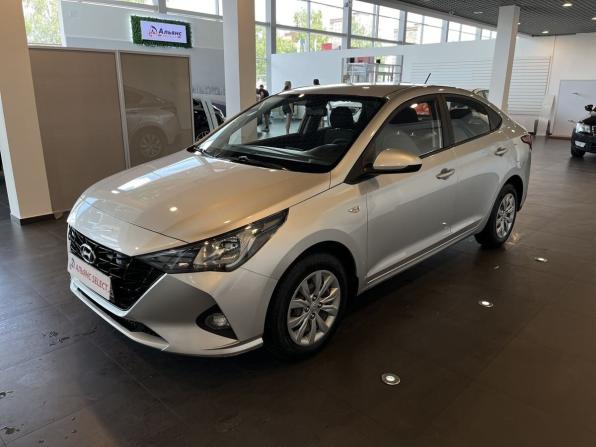 Hyundai Solaris II Рестайлинг с пробегом 2021 года, цена 1 533 000 рублей, 135001 км, седан, Автокод Объявления
