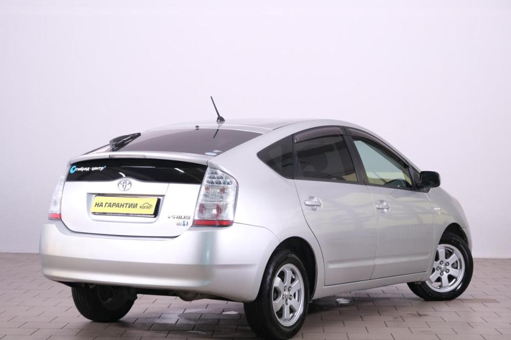 Toyota Prius II Рестайлинг (XW20) Омск  - изображение 7