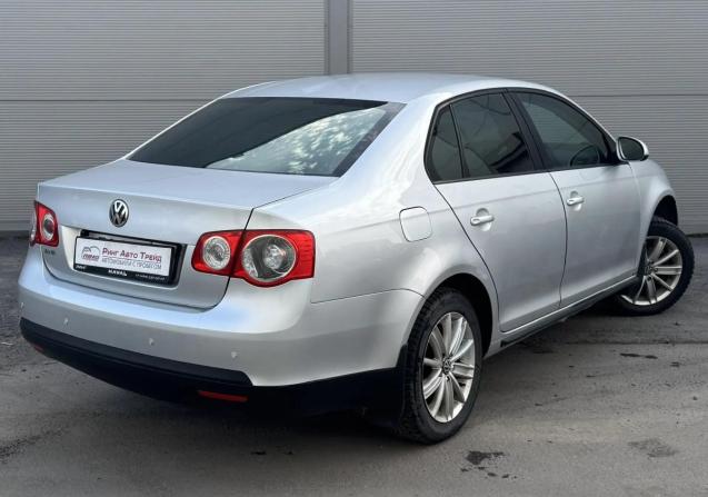 Volkswagen Jetta V с пробегом 2010 года, цена 590 000 рублей, 130000 км, седан, Автокод Объявления