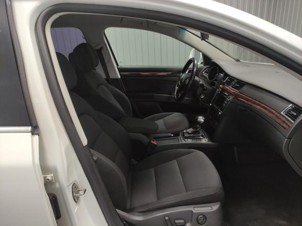 Skoda Superb II с пробегом 2012 года, цена 999 000 рублей, 288286 км, лифтбек, Автокод Объявления