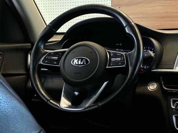 Kia Optima IV Рестайлинг с пробегом 2019 года, цена 1 849 900 рублей, 139760 км, седан, Автокод Объявления