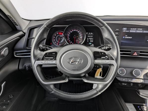 Hyundai Elantra VII (CN7) с пробегом 2022 года, цена 2 090 000 рублей, 44390 км, седан, Автокод Объявления