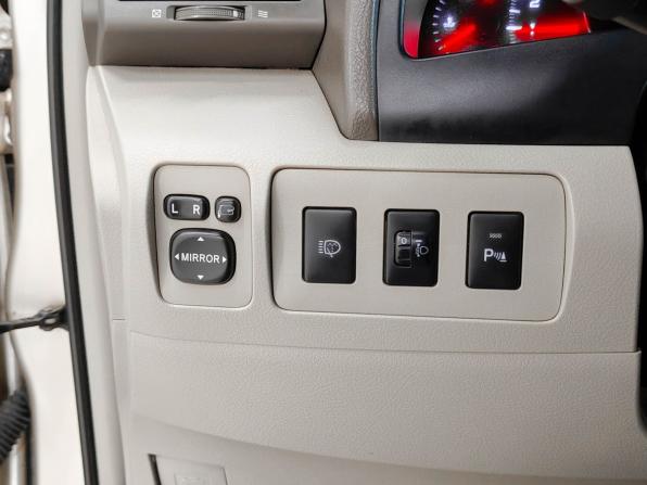 Toyota Camry VI (XV40) Рестайлинг с пробегом 2010 года, цена 1 097 400 рублей, 237914 км, седан, Автокод Объявления