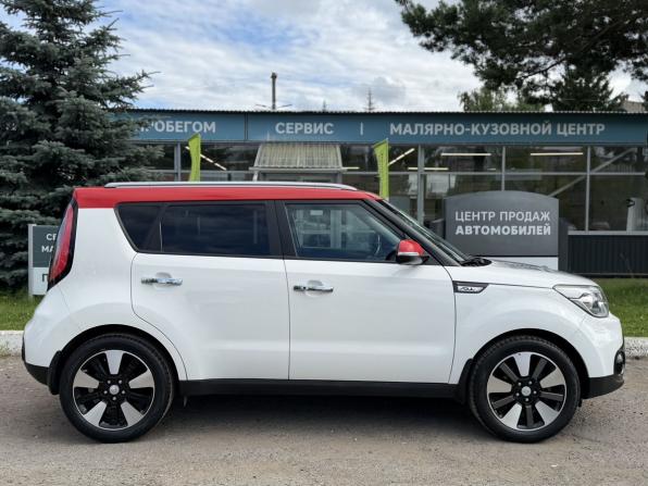 Kia Soul II Рестайлинг с пробегом 2018 года, цена 1 490 000 рублей, 55000 км, хэтчбек, Автокод Объявления