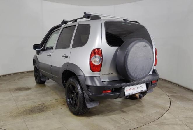 Chevrolet Niva I Рестайлинг с пробегом 2018 года, цена 710 000 рублей, 194000 км, внедорожник, Автокод Объявления