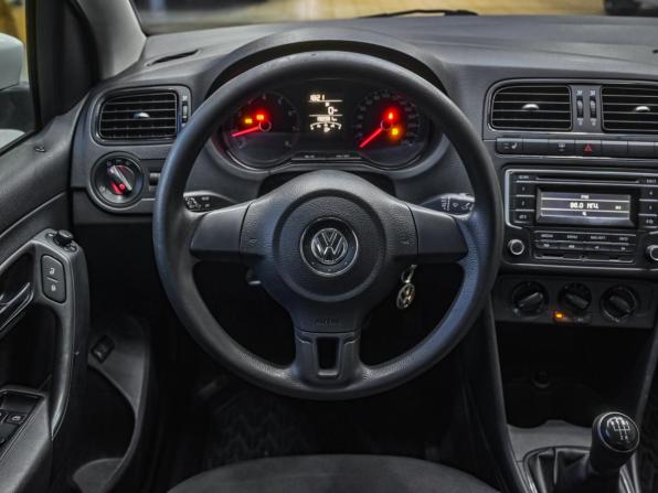 Volkswagen Polo V с пробегом 2015 года, цена 691 850 рублей, 198000 км, седан, Автокод Объявления