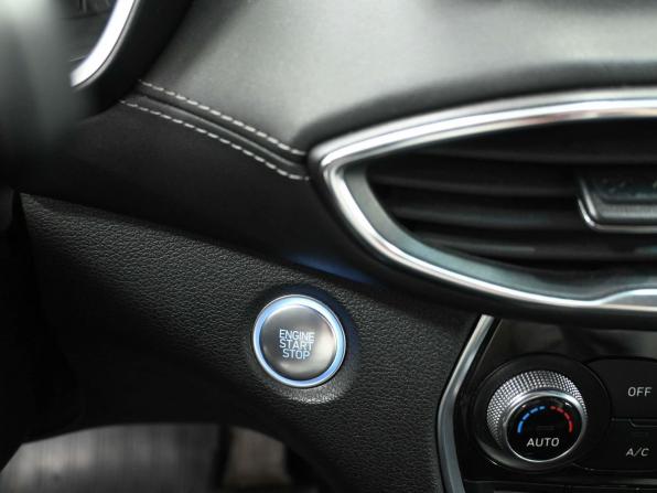 Hyundai Santa Fe IV с пробегом 2020 года, цена 3 119 900 рублей, 122683 км, внедорожник, Автокод Объявления