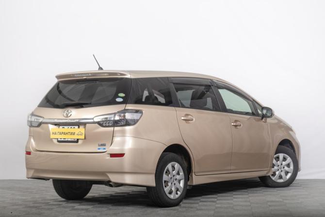 Toyota Wish II Рестайлинг с пробегом 2012 года, цена 1 259 000 рублей, 160000 км, минивэн, Автокод Объявления