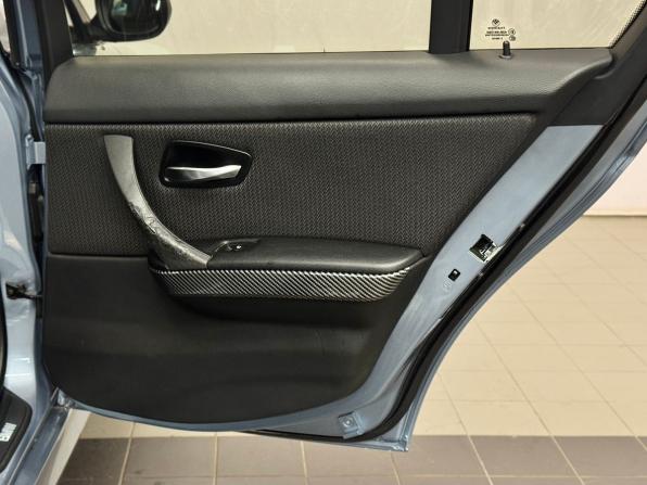 BMW 3 серии V (E90/E91/E92/E93) Рестайлинг с пробегом 2009 года, цена 950 000 рублей, 255815 км, седан, Автокод Объявления