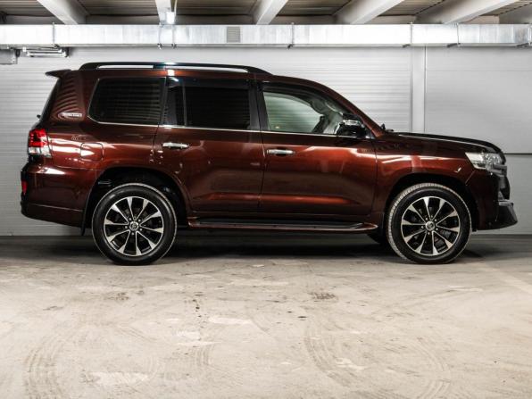 Toyota Land Cruiser 200 Series Рестайлинг 2 с пробегом 2017 года, цена 5 249 000 рублей, 173662 км, внедорожник, Автокод Объявления
