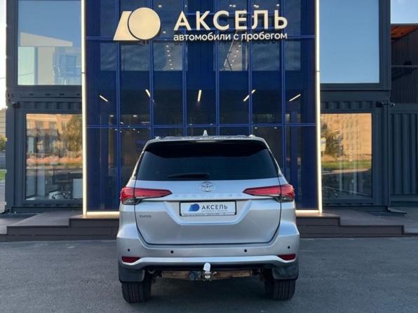 Toyota Fortuner II Рестайлинг с пробегом 2020 года, цена 2 999 000 рублей, 120000 км, внедорожник, Автокод Объявления