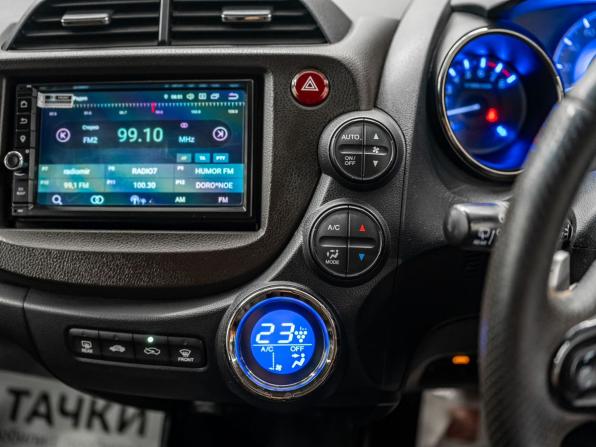 Honda Fit Shuttle I с пробегом 2013 года, цена 950 000 рублей, 178153 км, универсал, Автокод Объявления