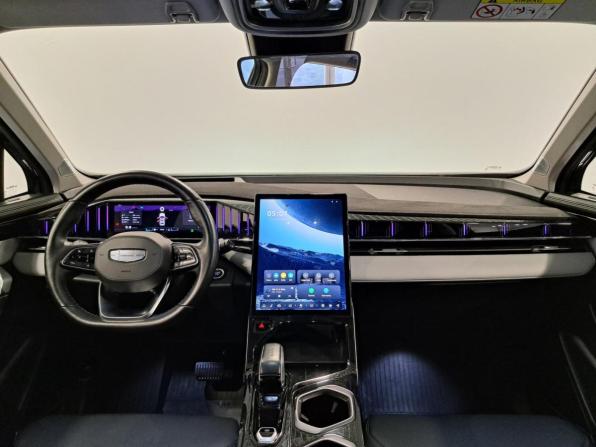 Geely Atlas II с пробегом 2024 года, цена 2 650 000 рублей, 69450 км, внедорожник, Автокод Объявления