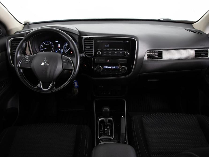 Mitsubishi Outlander III Рестайлинг 2 Санкт-Петербург  - изображение 10