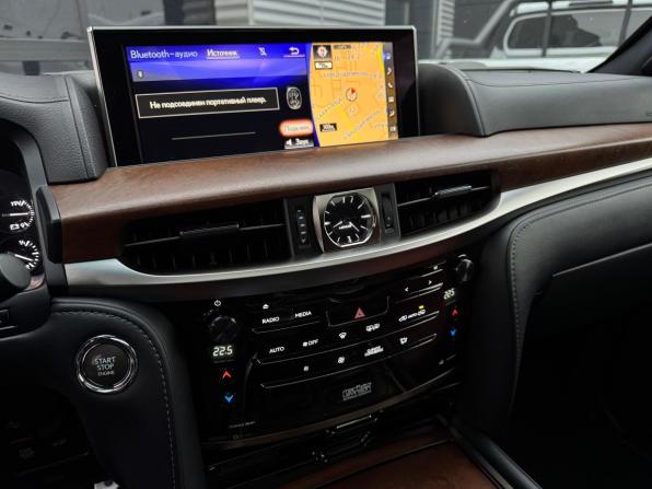 Lexus LX III Рестайлинг 2 с пробегом 2017 года, цена 7 990 000 рублей, 105930 км, внедорожник, Автокод Объявления