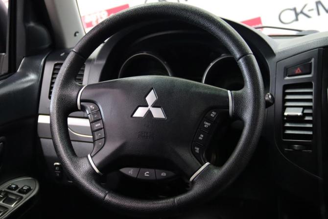 Mitsubishi Pajero IV Рестайлинг 1 с пробегом 2012 года, цена 1 895 170 рублей, 255147 км, внедорожник, Автокод Объявления